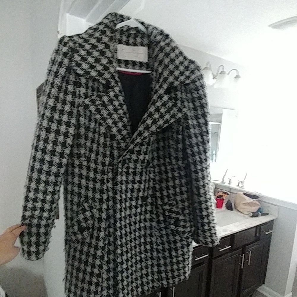 Jessica Simpson peacoat